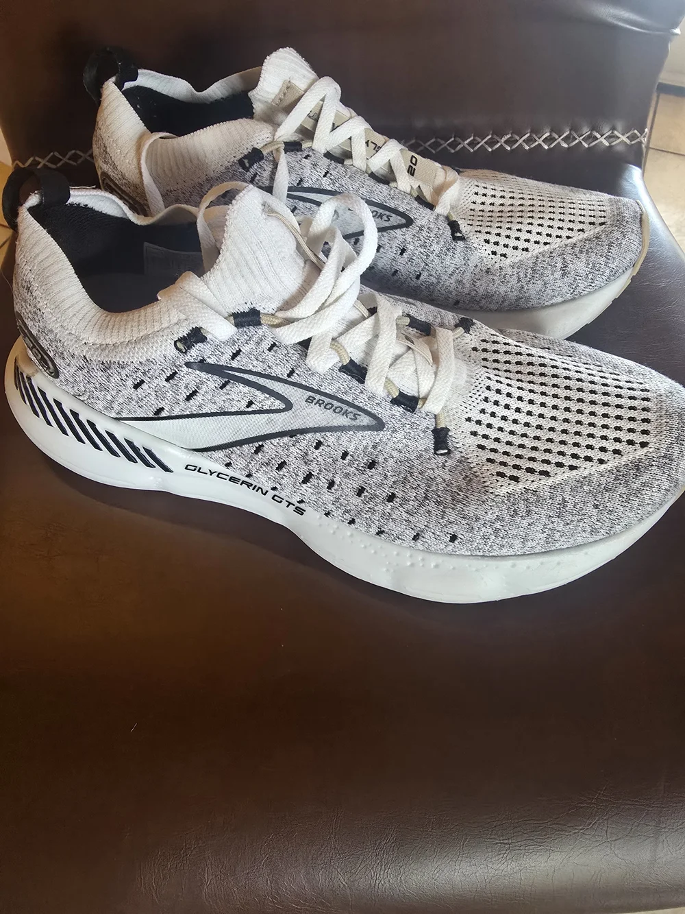 Brooks Women's White and Gray Running Shoes